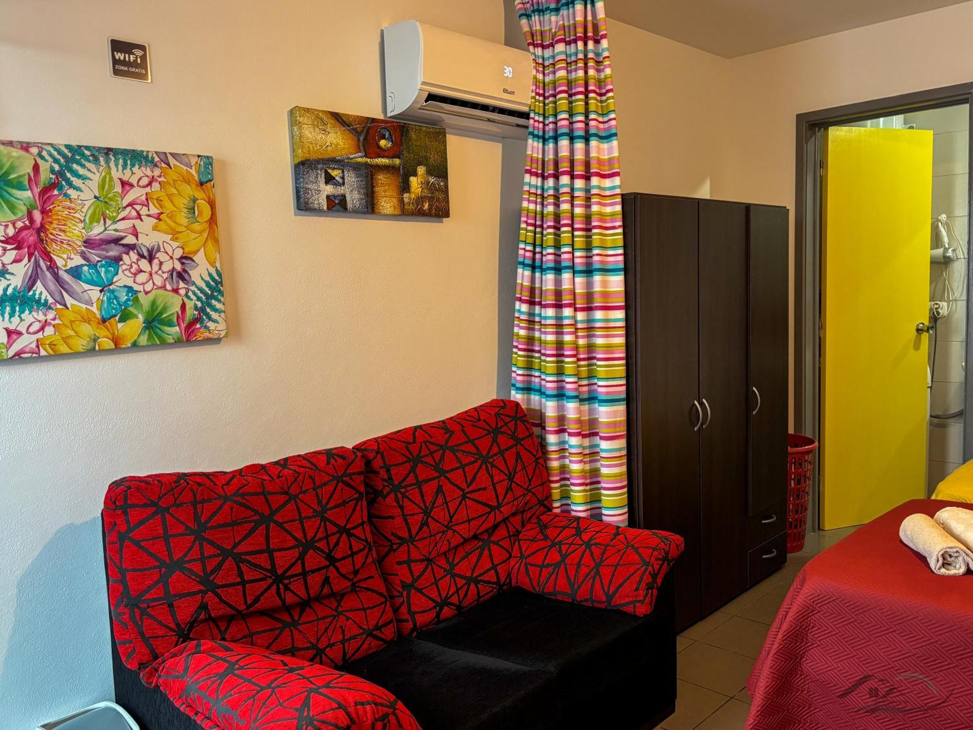 Atlantic'S Gateway Lodges Ponta Delgada Buitenkant foto